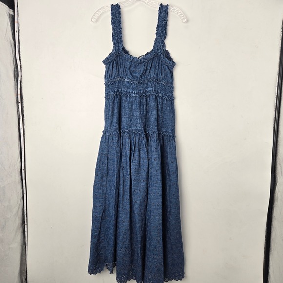 GAP DOEN Eyelet Tiered Midi Dress Chambray Blue Cotton Embroidered Boho Summer M - Picture 11 of 12